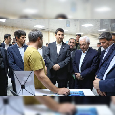 بازدید وزیر ارتباطات، مدیران ملی و استاندار خراسان شمالی از از دستاوردهای واحد‌های فناور و دانش‌بنیان پارک علم و فناوری خراسان شمالی
