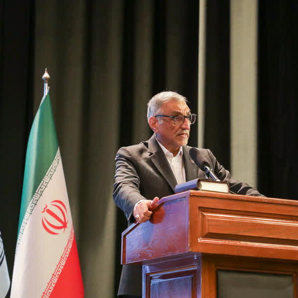 پیوند دانشگاه و صنعت باید موجب حل مسائل واقعی کشور شود/ تأکید معاون پژوهشی وزارت علوم بر توسعه پژوهش‌های تقاضامحور، تقویت همکاری‌های بین‌المللی و بازنگری در نظام ارزیابی فعالیت‌های علمی