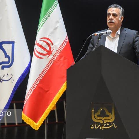 دانشگاهها باید ضمن پایبندی به سند چشمانداز و شعار اخلاقمداری و مسئولیتپذیری، مرجعیت علمی خود را حفظ کند