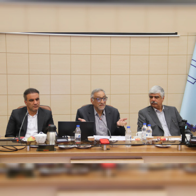 فعالیتهای پژوهشی باید به شکلگیری هستههای فناور و حل مسائل کشور منجر شوند