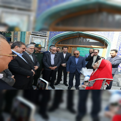 ادای احترام وزیر علوم در گلزار شهدای امامزاده یحیی(ع) سمنان