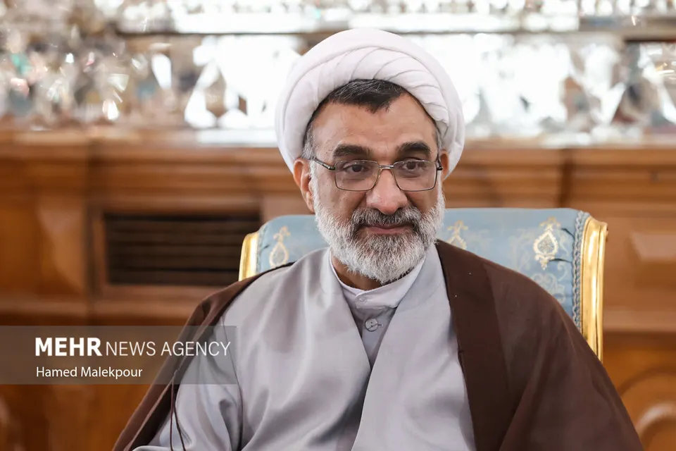 فرماندهان امروز ما اساتید دانشگاه و صاحبنظران حوزه علم و فناوری هستند